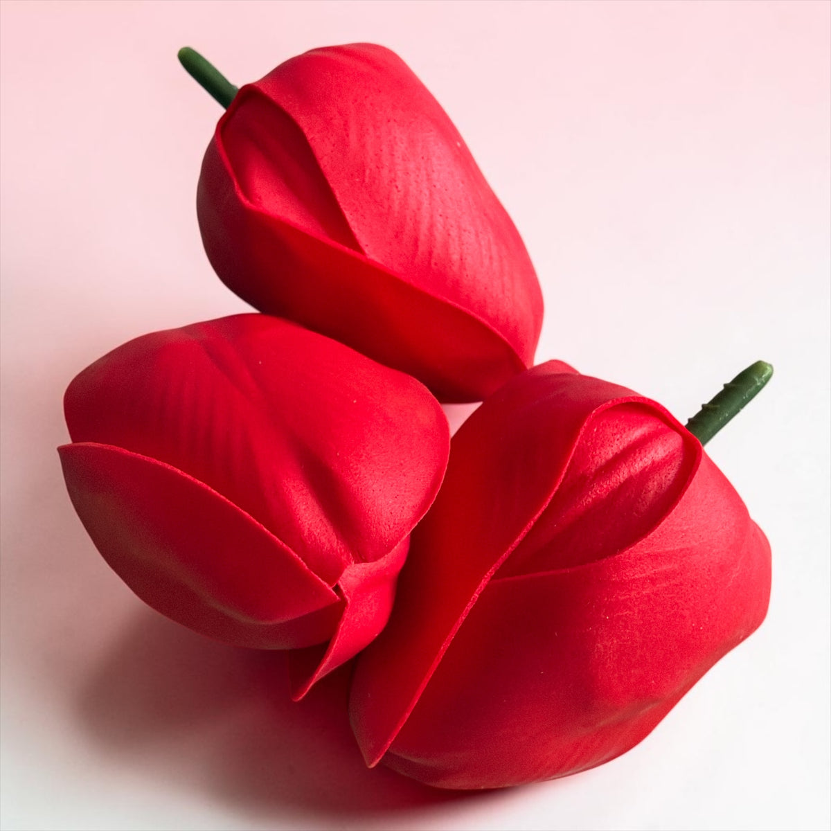 Rose , pivoine , œillet, tulipe ou jacinthe en pétales de savon. Fleur à composer