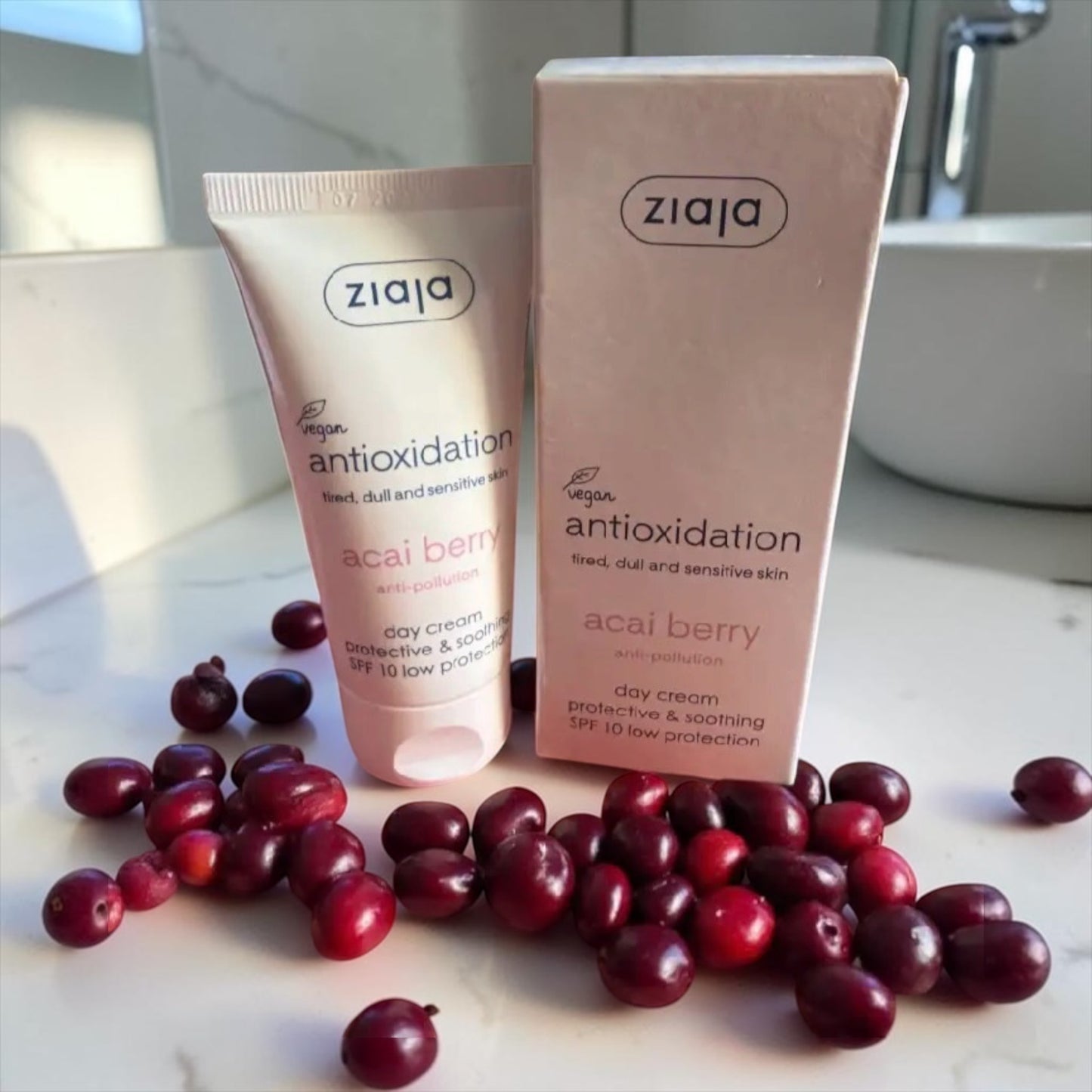 Crème de jour aux baies d’açaï SPF10