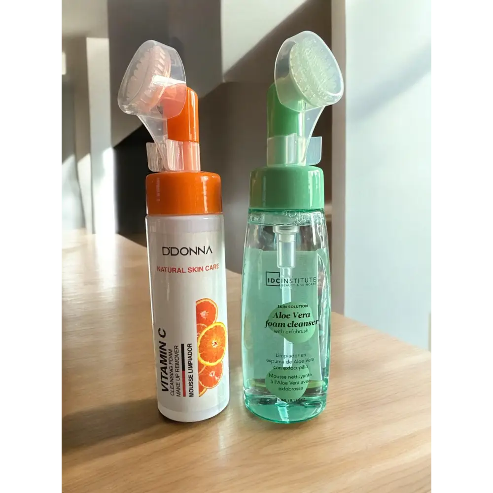 Mousse nettoyante visage avec brosse - Visage