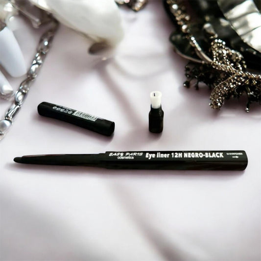 Eye liner noir avec taille crayon