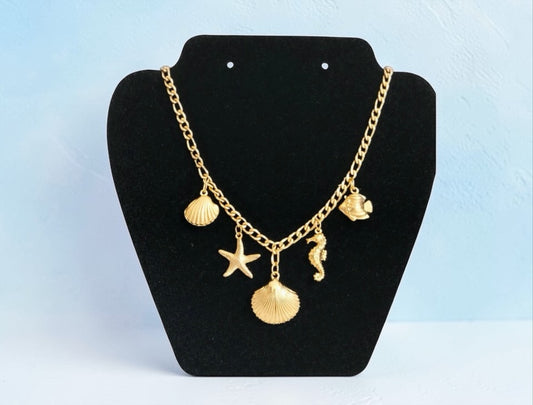 Collier doré coquillage réglable
