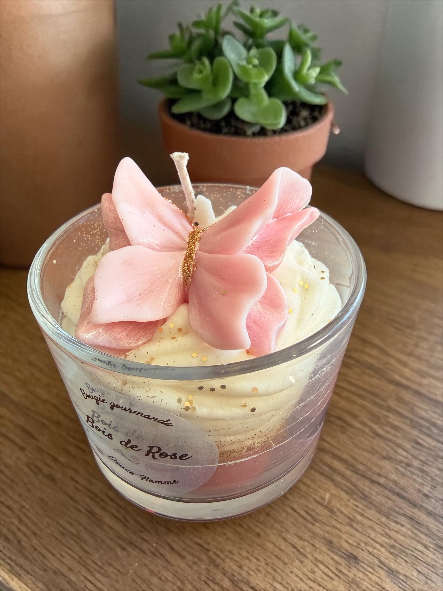 Bougie papillon Bois de rose