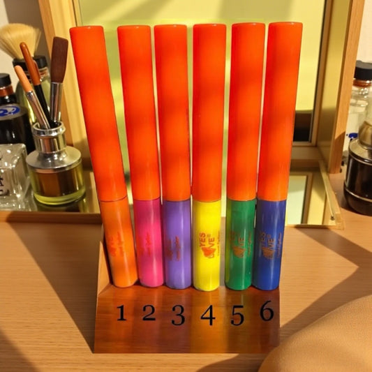 Eye liner de couleurs waterproof et longue tenue