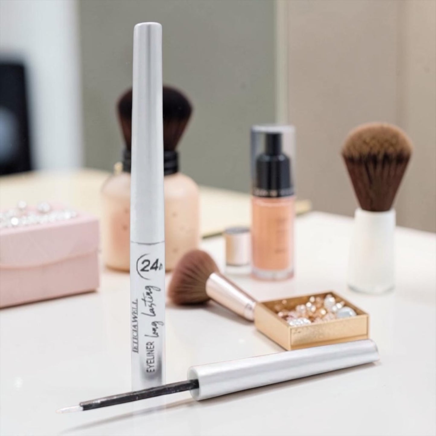 Eye liner couleur métal