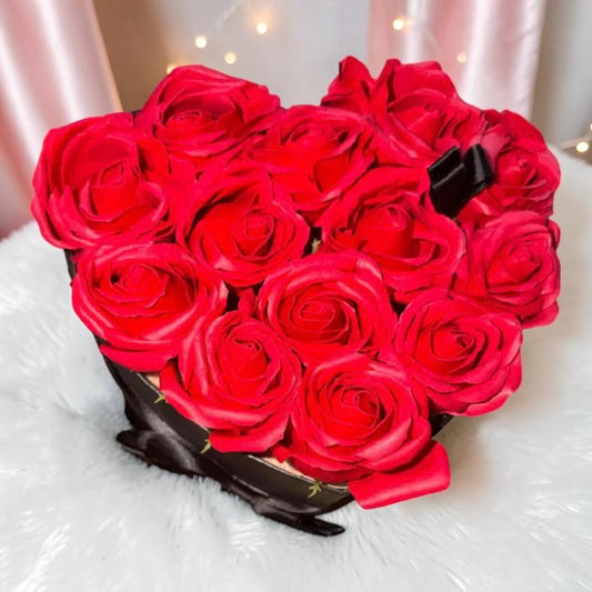 Bouquet Coeur ♥️ 13 roses en petales de savon
