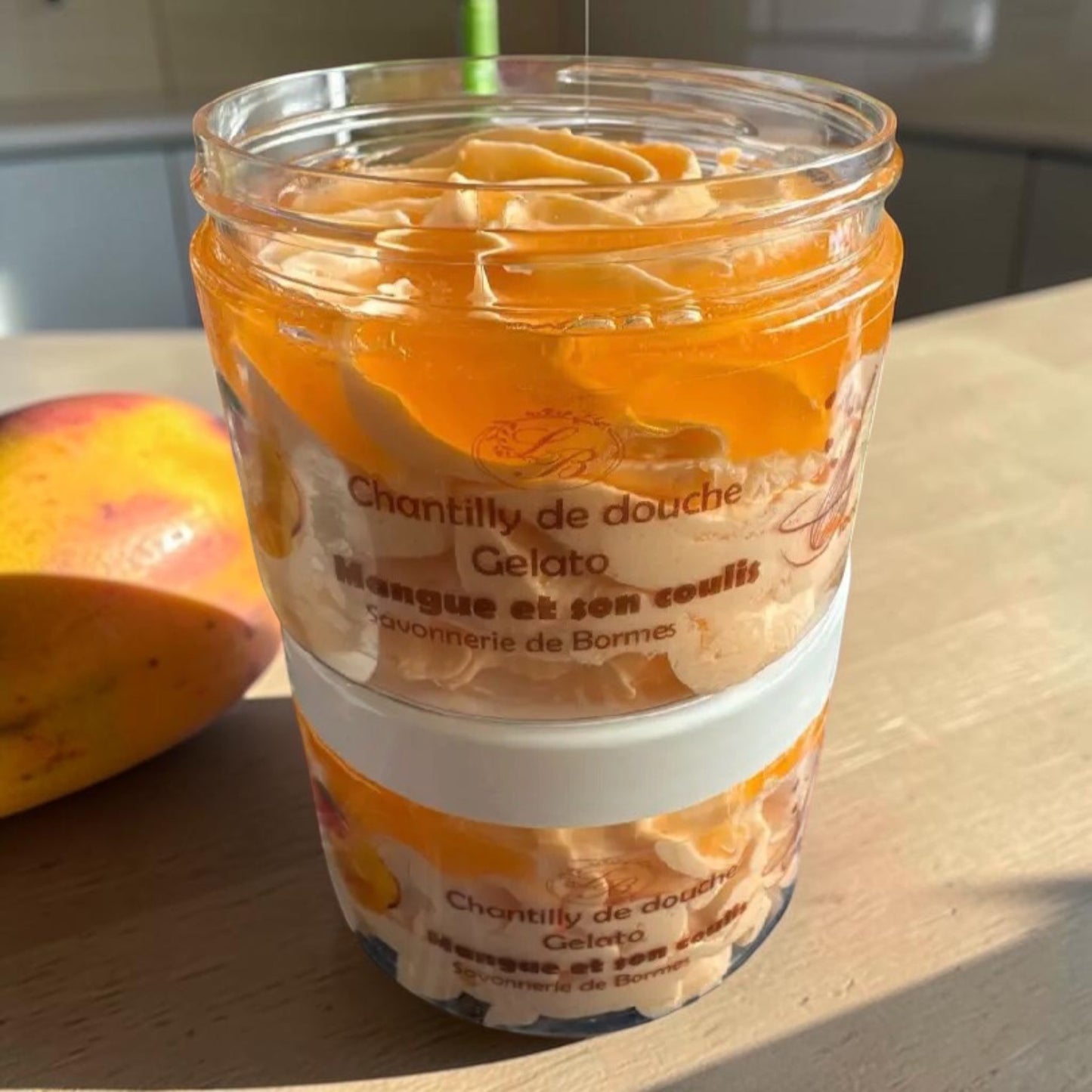 Chantilly de douche avec coulis de savon au choix 100g