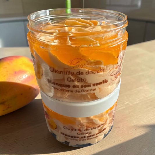 Chantilly de douche avec coulis de savon au choix 100g