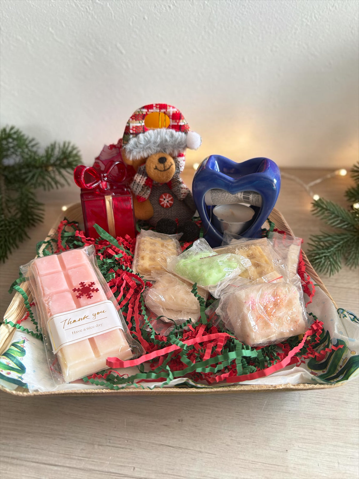 Coffret  brûleur cœur et ses brûleur et fondants de Noël avec décorations à accrocher  dans le sapin