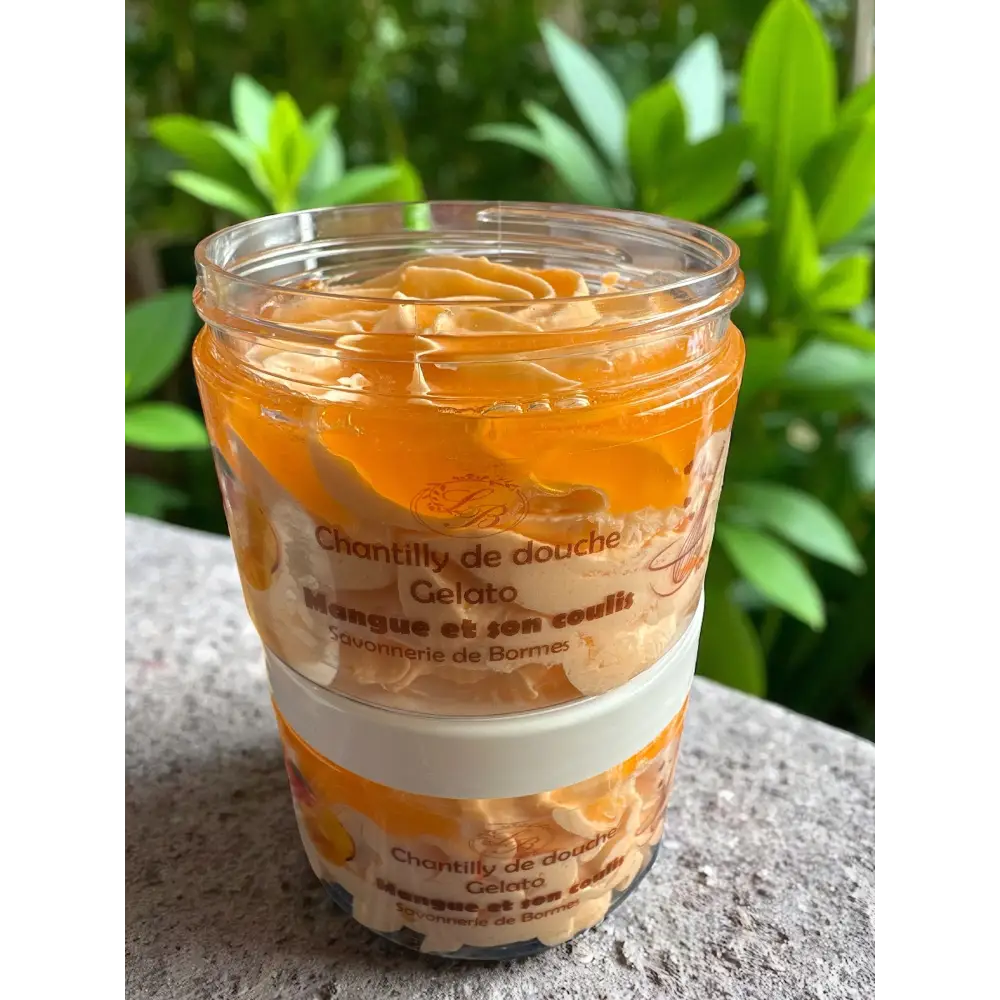 Chantilly de douche avec coulis de savon au choix 100g Mangue et son coulis de savon Chantilly de douche