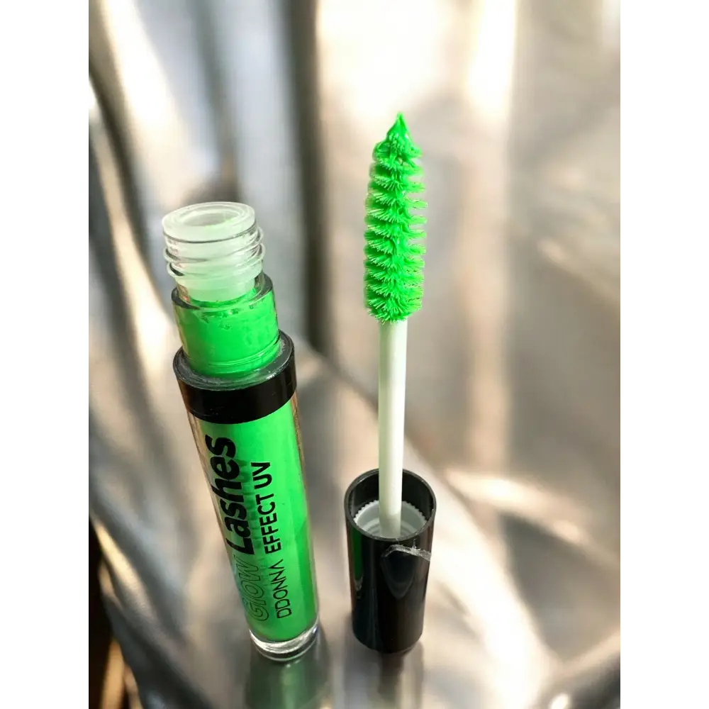 Mascara effet néon - Maquillage