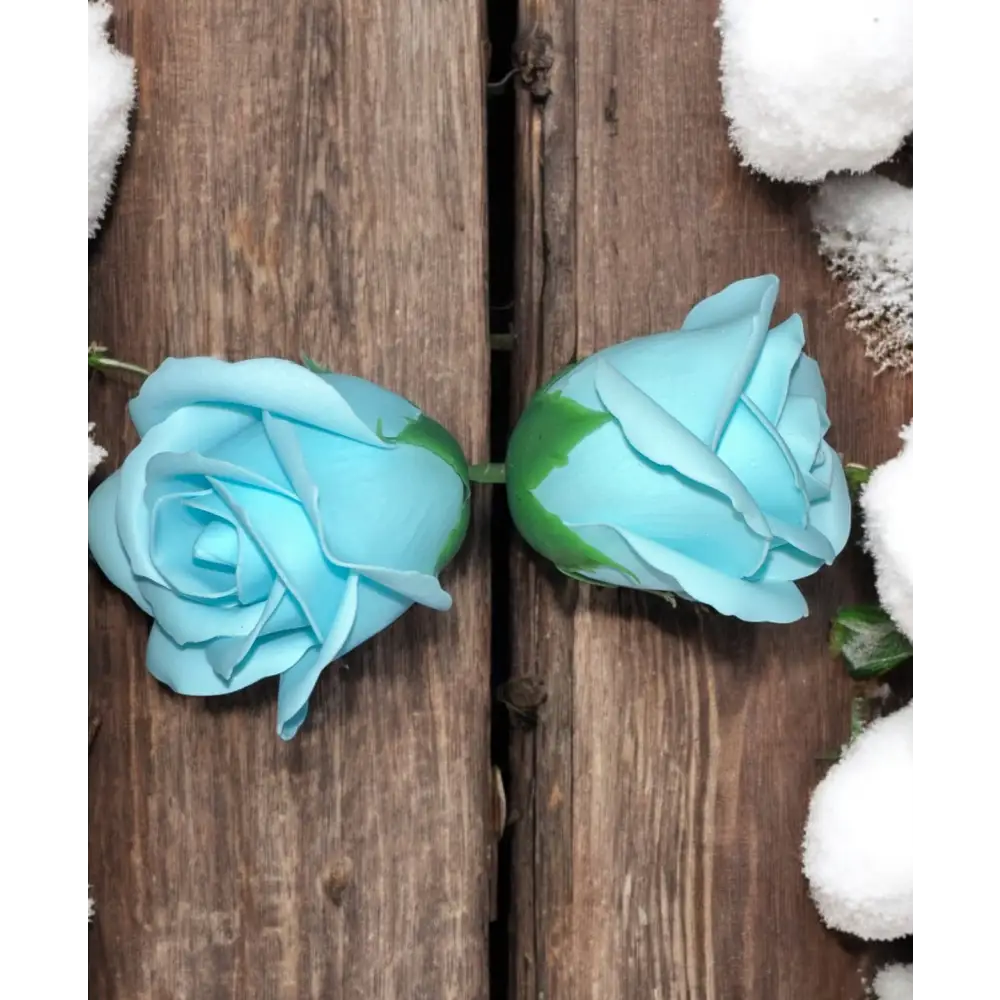 Rose en pétales de savon - Bleu ciel - Fleur en petales de savon