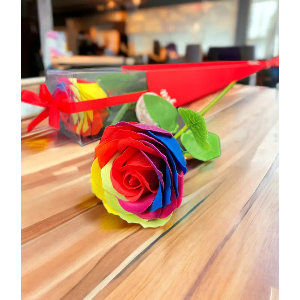 Rose unique multicolore en pétales de savon - Fleur en petales de savon