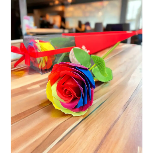 Rose unique multicolore en pétales de savon - Fleur en petales de savon